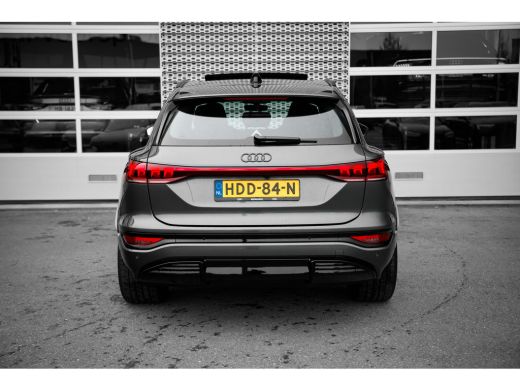Audi Q6 e-tron S edition quattro 100 kWh 388pk | Panoramadak | Tech Pro | Luchtvering ActivLease financial lease