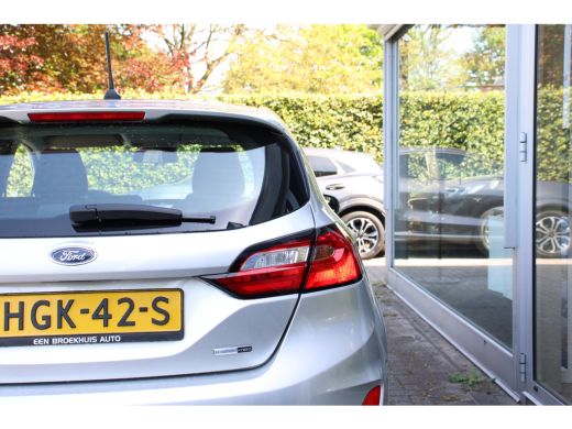 Ford Fiesta 1.0EB HYBRID TITANIUM AUTOMAAT | ADAPTIVE CRUISE | WINTER PACK | PARKEERSENSOREN | APPLE CARPLAY ... ActivLease financial lease