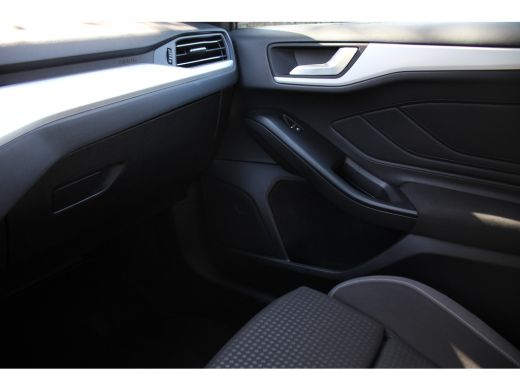 Ford Focus 1.0EB EDITION | TREKHAAK | NL-AUTO! | AGR COMFORT | CAMERA | NAVI | CRUISE | DEALER ONDERHOUDEN! ... ActivLease financial lease