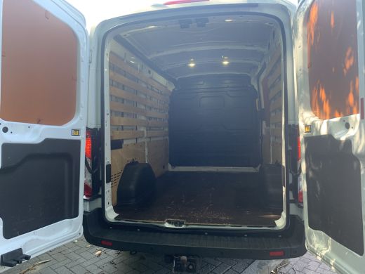 Ford Transit 310 2.0 TDCI L2H2 Trend 130pk Automaat  | Camera | Navi | Voorruitverw. | Cruise | Trekhaak | 1e ... ActivLease financial lease