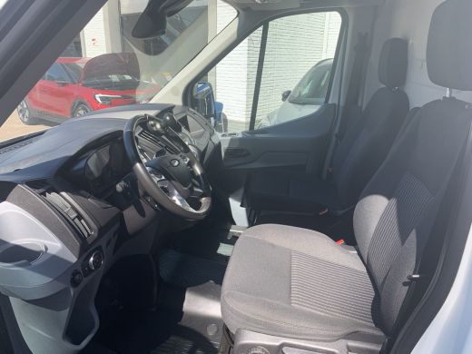 Ford Transit 310 2.0 TDCI L2H2 Trend 130pk Automaat  | Camera | Navi | Voorruitverw. | Cruise | Trekhaak | 1e ... ActivLease financial lease