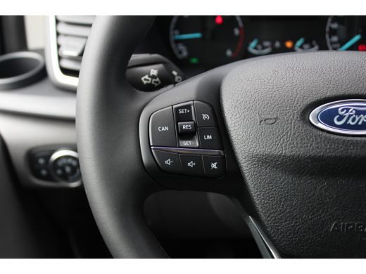 Ford Transit Custom Ford 300 2.0 TDCI L2H1 170PK Limited | Trekhaak | Navigatie | Camera MANUAL ActivLease financial lease