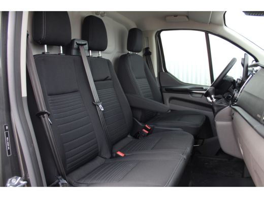 Ford Transit Custom Ford 300 2.0 TDCI L2H1 170PK Limited | Trekhaak | Navigatie | Camera MANUAL ActivLease financial lease