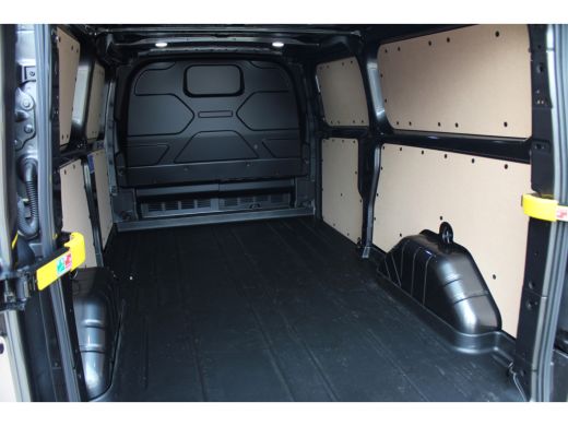 Ford Transit Custom Ford 300 2.0 TDCI L2H1 170PK Limited | Trekhaak | Navigatie | Camera MANUAL ActivLease financial lease