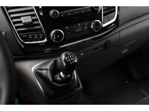Ford Transit Custom Ford 300 2.0 TDCI L2H1 170PK Limited | Trekhaak | Navigatie | Camera MANUAL ActivLease financial lease