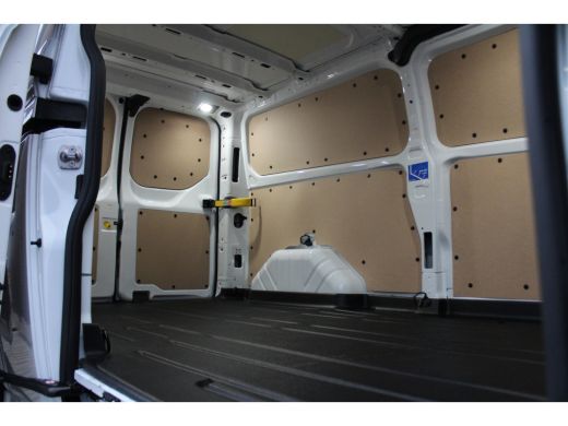 Ford Transit Custom 300 2.0 TDCI L2H1 Sport | Automaat | Camera | Half-Leder | Stoel- en voorruitverwarming | Apple C... ActivLease financial lease