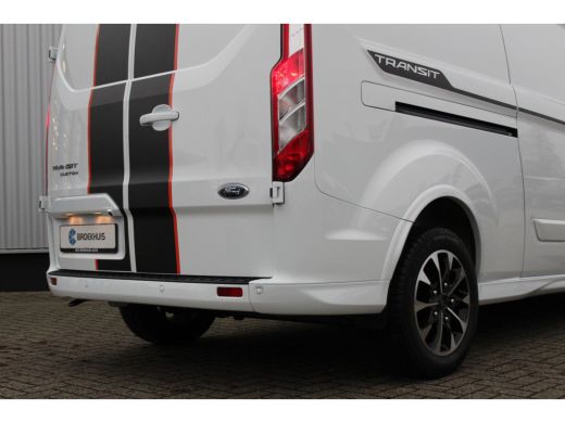 Ford Transit Custom 300 2.0 TDCI L2H1 Sport | Automaat | Camera | Half-Leder | Stoel- en voorruitverwarming | Apple C... ActivLease financial lease
