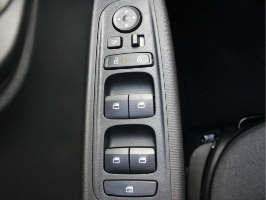 Hyundai Inster E-Motion 42 kWh incl. €2.500,- Voorraad Voordeel! | Navi | Adapt. Cruise | Parkeercamera & Sensor... ActivLease financial lease