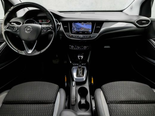 Opel Crossland X 1.2 Turbo Innovation Sport Automaat (APPLE CARPLAY, GROOT NAVI, STUUR/STOELVERWARMING, GETINT GLA... ActivLease financial lease
