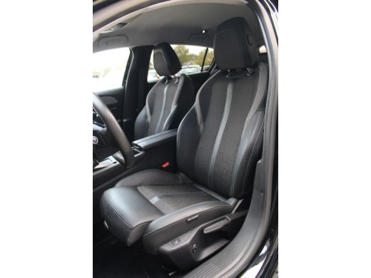 Peugeot 308 Peugeot 1.6 HYbrid 180 PK Allure | Afn. Trekhaak | Adap.Cruise C. | Seat Pack | Camera | Navi | K... ActivLease financial lease