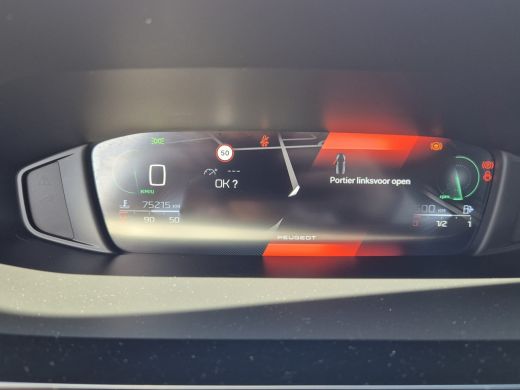 Peugeot 308 SW Peugeot SW Active Pack Business 1.2 PureTech 110 | Bluetooth | Cruise control | Keyless start ActivLease financial lease