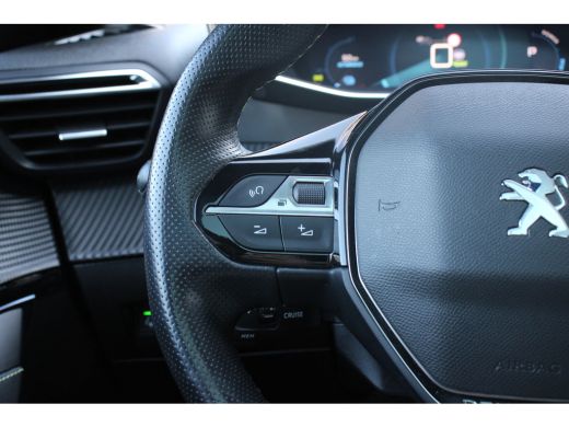 Peugeot e-208 EV GT 350 50 kWh | PANODAK | LEDER | 360° CAMERA | DEALER OH! | 17'' LMV | STOELVERWARMING | NL-A... ActivLease financial lease