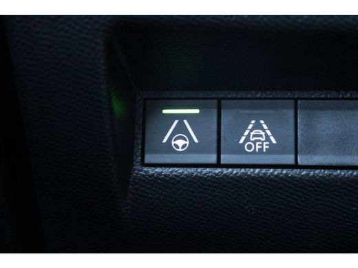 Peugeot e-208 EV GT 350 50 kWh | PANODAK | LEDER | 360° CAMERA | DEALER OH! | 17'' LMV | STOELVERWARMING | NL-A... ActivLease financial lease