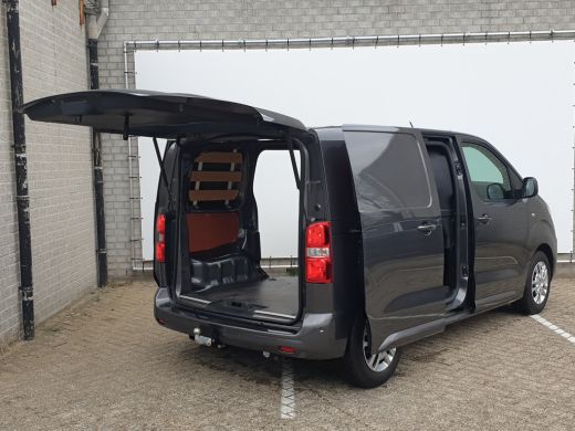 Peugeot Expert 1.5 BlueHDI 120 Compact Urban | Achterklep met ruit | Achteruitrijcamera | Navigatiesysteem full map ActivLease financial lease