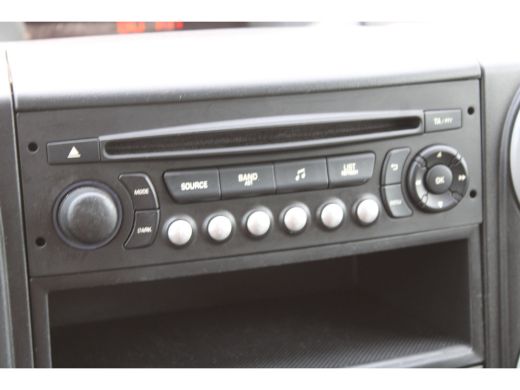 Peugeot Partner 1.6 HDI 75PK | AIRCO | PARKEERSENSOREN ACHTER | RADIO CD SPELER | CENTRALE VERGRENDELING | AIRCO ... ActivLease financial lease