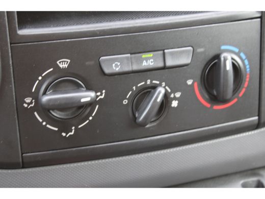 Peugeot Partner 1.6 HDI 75PK | AIRCO | PARKEERSENSOREN ACHTER | RADIO CD SPELER | CENTRALE VERGRENDELING | AIRCO ... ActivLease financial lease