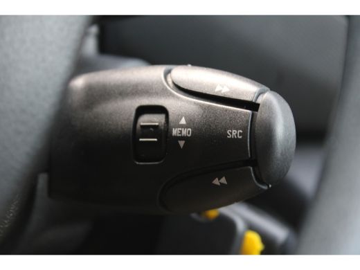 Peugeot Partner 1.6 HDI 75PK | AIRCO | PARKEERSENSOREN ACHTER | RADIO CD SPELER | CENTRALE VERGRENDELING | AIRCO ... ActivLease financial lease