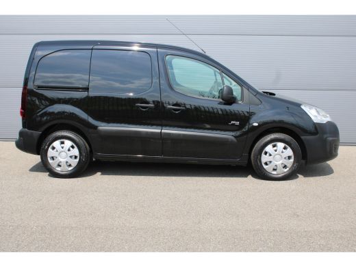 Peugeot Partner 1.6 HDI 75PK | AIRCO | PARKEERSENSOREN ACHTER | RADIO CD SPELER | CENTRALE VERGRENDELING | AIRCO ... ActivLease financial lease