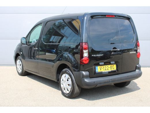 Peugeot Partner 1.6 HDI 75PK | AIRCO | PARKEERSENSOREN ACHTER | RADIO CD SPELER | CENTRALE VERGRENDELING | AIRCO ... ActivLease financial lease