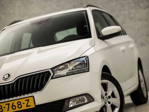 Skoda Fabia Combi 1.0 Clever (APPLE CARPLAY, NAVIGATIE, CLIMATE, SPORTSTOELEN, PARKEERSENSOREN, DAB+, CRUISE,... ActivLease financial lease