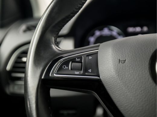 Skoda Fabia Combi 1.0 Clever (APPLE CARPLAY, NAVIGATIE, CLIMATE, SPORTSTOELEN, PARKEERSENSOREN, DAB+, CRUISE,... ActivLease financial lease