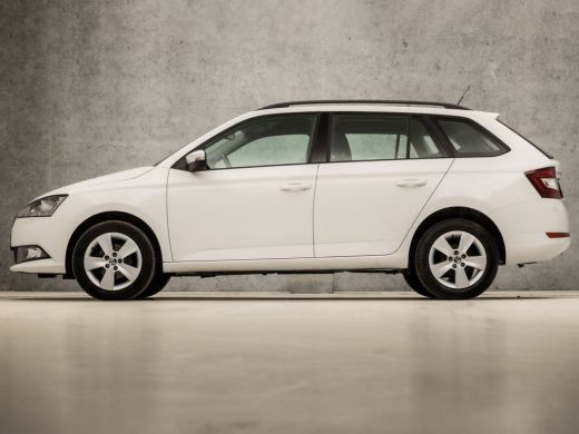 Skoda Fabia Combi 1.0 Clever (APPLE CARPLAY, NAVIGATIE, CLIMATE, SPORTSTOELEN, PARKEERSENSOREN, DAB+, CRUISE,... ActivLease financial lease
