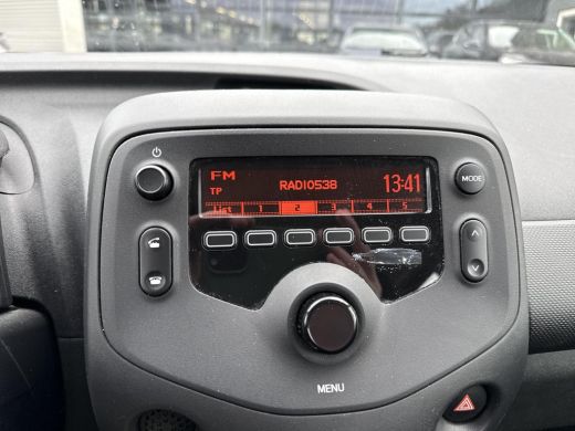Toyota Aygo 1.0 VVT-i x-fun **AIRCO/ BEGRENZER/ 36 MAANDEN GARANTIE** ActivLease financial lease