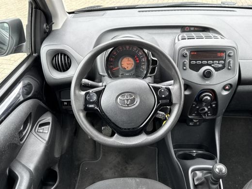 Toyota Aygo 1.0 VVT-i x-fun **AIRCO/ BEGRENZER/ 36 MAANDEN GARANTIE** ActivLease financial lease