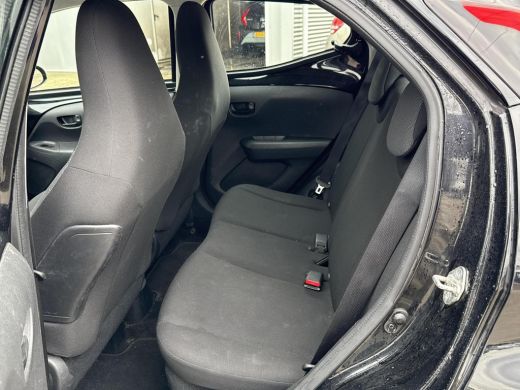 Toyota Aygo 1.0 VVT-i x-fun **AIRCO/ BEGRENZER/ 36 MAANDEN GARANTIE** ActivLease financial lease