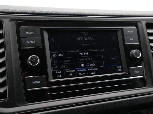 Volkswagen Crafter 30 2.0 TDI 140pk DSG L3H3 Highline Navi via App Camera Trekhaak Voorruitverwarming ActivLease financial lease