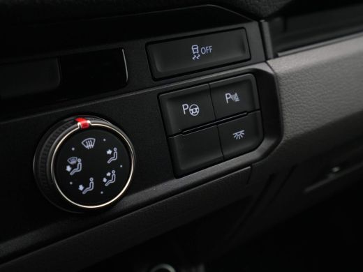 Volkswagen Crafter 35 2.0 TDI 140pk DSG L3H3 Highline EURO VI Navi via App Trekhaak Camera Voorruitverwarming ActivLease financial lease