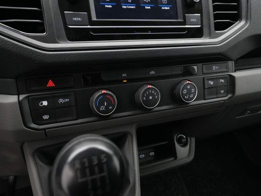 Volkswagen Crafter 35 2.0 TDI L3H3 Highline EURO VI Navi via App Camera Voorruitverwarming Airco ActivLease financial lease
