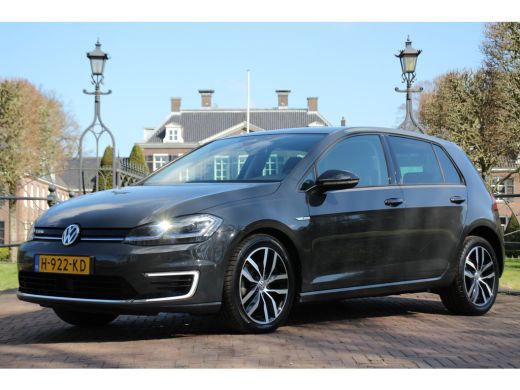 Volkswagen e-Golf E-DITION | ADAPTIVE CRUISE | LED KOPLAMPEN | DEALER OH! | ORIGINEEL NL! | SENSOR V+A Volkswagen e-Golf E-DITION | ADAPTIVE CRUISE | LED KOPLAMPEN | DEALER OH! | ORIGINEEL NL! | SENSOR V+A