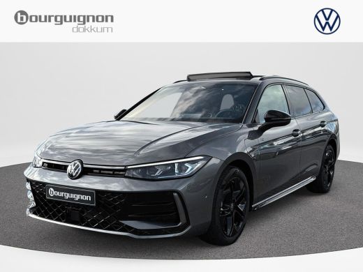 Volkswagen Passat Variant 1.5 eHybrid R-Line PHEV | R-Line Black | 272Pk | Leder | Trekhaak | Pano Dak | Head Up Di... Volkswagen Passat Variant 1.5 eHybrid R-Line PHEV | R-Line Black | 272Pk | Leder | Trekhaak | Pano Dak | Head Up Di...