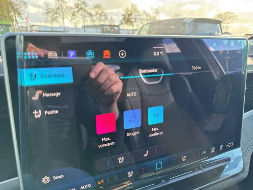 Volkswagen Passat Variant 1.5 eHybrid R-Line PHEV | R-Line Black | 272Pk | Leder | Trekhaak | Pano Dak | LED Matrix | ActivLease financial lease