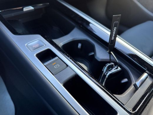 Volkswagen Passat Variant 1.5 eHybrid R-Line PHEV | R-Line Black | 272Pk | Leder | Trekhaak | Pano Dak | LED Matrix | ActivLease financial lease