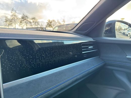 Volkswagen Passat Variant 1.5 eHybrid R-Line PHEV | R-Line Black | 272Pk | Leder | Trekhaak | Pano Dak | LED Matrix | ActivLease financial lease