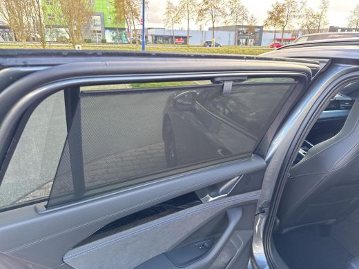 Volkswagen Passat Variant 1.5 eHybrid R-Line PHEV | R-Line Black | 272Pk | Leder | Trekhaak | Pano Dak | LED Matrix | ActivLease financial lease