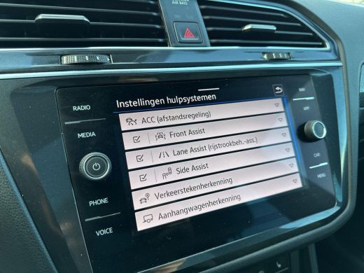 Volkswagen Tiguan 1.4 TSI eHybrid R-Line Business+ | Trekhaak | Pano Dak | A-Camera | IQ Light | PHEV | ActivLease financial lease