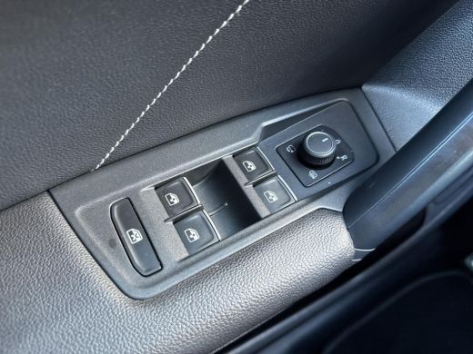 Volkswagen Tiguan 1.4 TSI eHybrid R-Line Business+ | Trekhaak | Pano Dak | A-Camera | IQ Light | PHEV | ActivLease financial lease