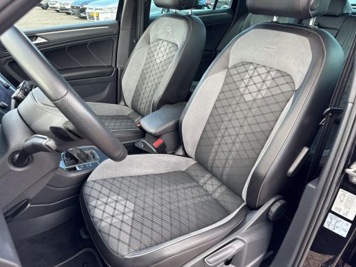 Volkswagen Tiguan 1.4 TSI eHybrid R-Line Business+ | Trekhaak | Pano Dak | A-Camera | IQ Light | PHEV | ActivLease financial lease