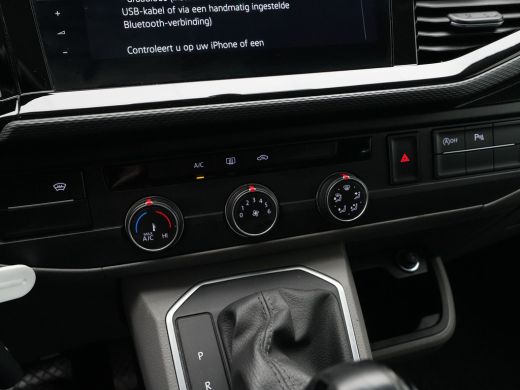 Volkswagen Transporter 2.0 TDI 150pk DSG L2H1 30 DC Navigatie Trekhaak Acc Pdc ActivLease financial lease