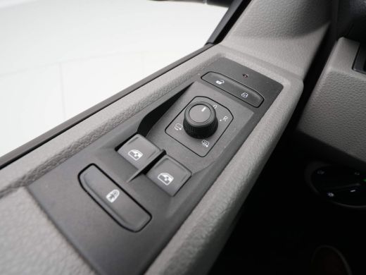 Volkswagen Transporter Kombi 2.0 TDI 150pk DSG L2H1 Comfortline Navigatie Pdc Airco Stoelverwarming ActivLease financial lease