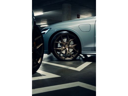 Volvo  V60 HEICO UITVOERING | VOSSEN 21" VELGEN | BOWERS & WILKINS | FULL OPTIONS HEICO UITVOERING | VOSSEN ... ActivLease financial lease