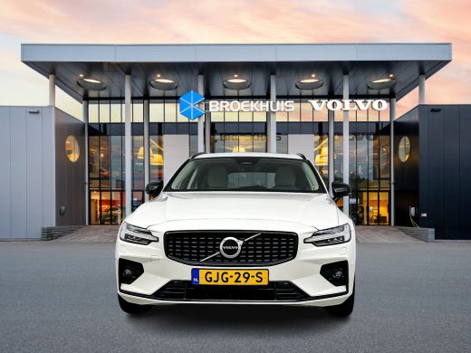 Volvo  V60 B4 Plus Dark | 19" | Panoramadak | Full LED | Getint glas | Elektrisch verst. stoelen | Stoel/stu... ActivLease financial lease