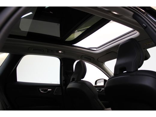 Volvo  XC60 Volvo T6 AWD Ultimate Dark 350PK | Luchtvering | B&W Audio | Trekhaak | 21'' | 360º view | HUD | ... ActivLease financial lease