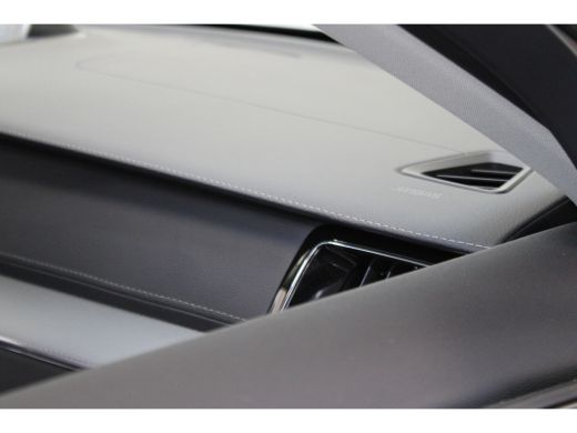 Volvo  XC60 Volvo T6 AWD Ultimate Dark 350PK | Luchtvering | B&W Audio | Trekhaak | 21'' | 360º view | HUD | ... ActivLease financial lease