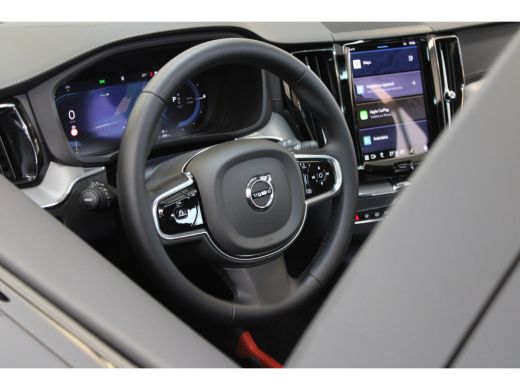 Volvo  XC60 Volvo T6 AWD Ultimate Dark 350PK | Luchtvering | B&W Audio | Trekhaak | 21'' | 360º view | HUD | ... ActivLease financial lease