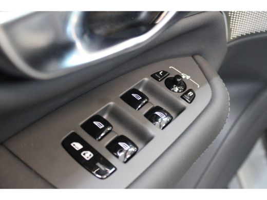 Volvo  XC90 T8 AWD 455PK Ultra | Massage + Ventilatie | Luchtvering | B&W Audio | Gelam Glas |  360º view ActivLease financial lease