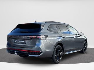 Volkswagen Passat Variant 1.5 eHybrid R-Line PHEV | R-Line Black | 272Pk | Leder | Trekhaak | Pano Dak | LED Matrix |
